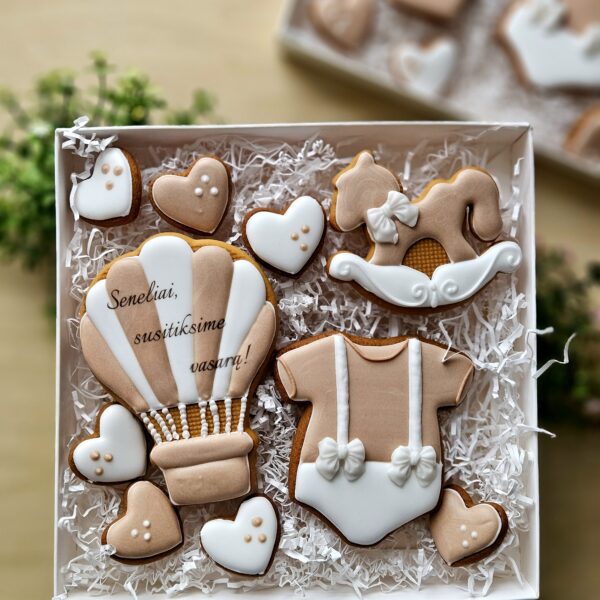 Rinkinys "Širdelių apsuptyje"