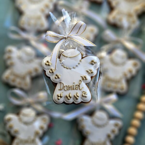 Dekoruotas sausainis "Angelas paauksuotomis detalėmis"