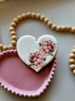 Dekoruotas sausainis "Bijūnai"