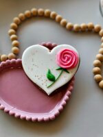 Dekoruotas sausainis "Rožė"