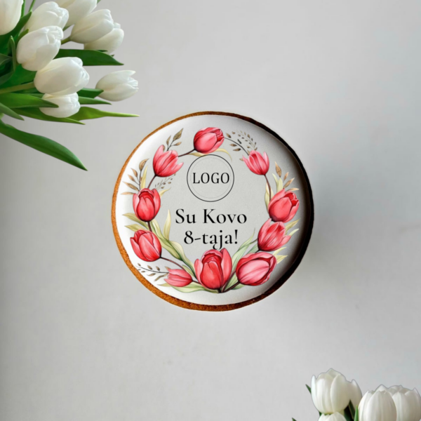 Apvalus sausainis su įmonės logotipu "Su Kovo 8-tąja"